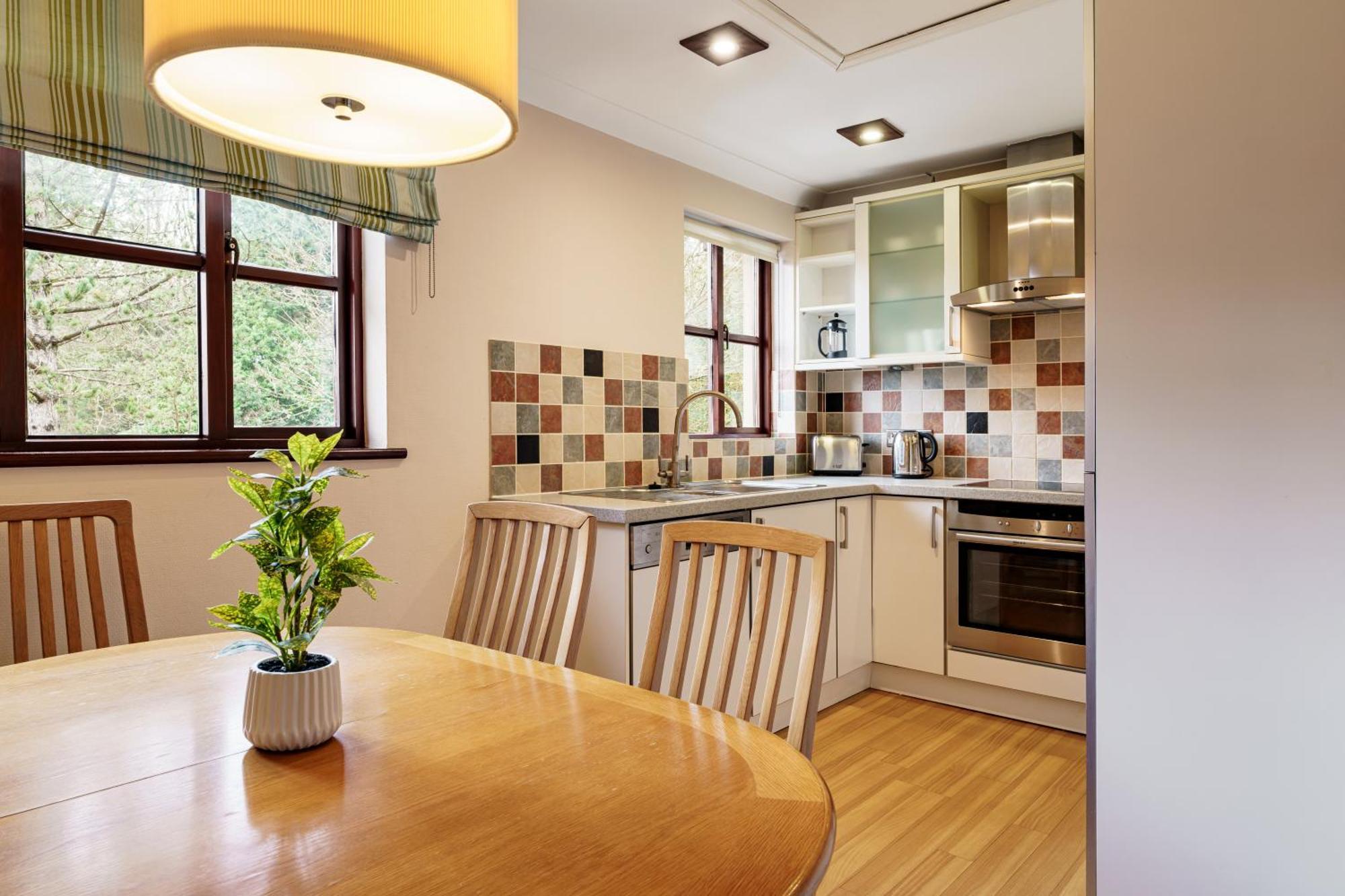 2 Bedroom Lake District Cottage At Windermere Marina Village Bowness-on-Windermere Eksteriør bilde